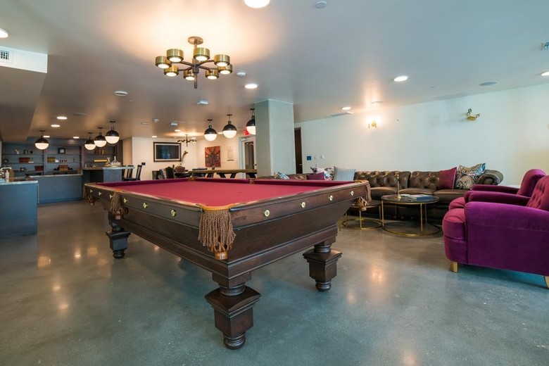 Wilshire Center Apartment