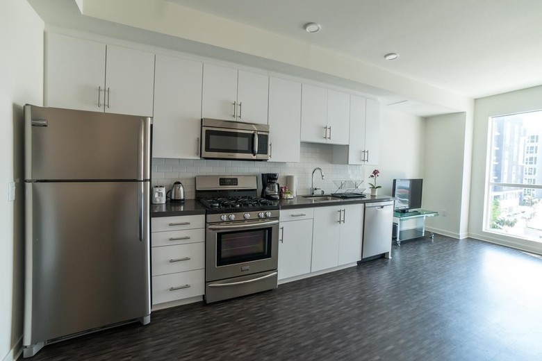 Wilshire Center Apartment