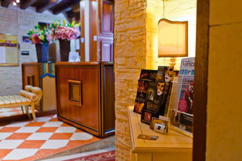 Hotel Henry
