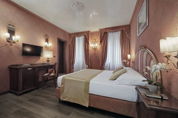 Hotel American Dinesen