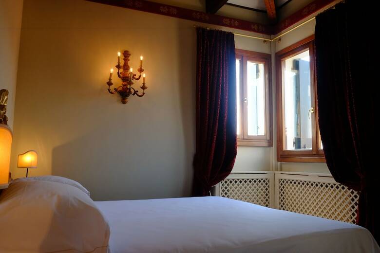 Hotel La Calcina Suites