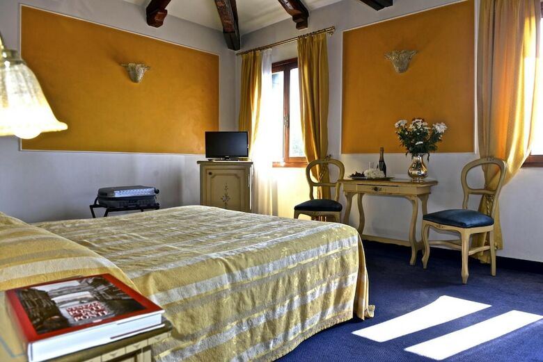 Hotel Alla Corte Rossa