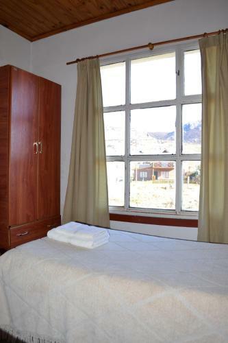 Hotel Lago Del Desierto