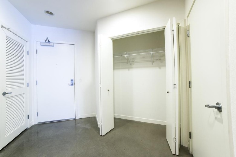 Downtown Wilshire Apartment