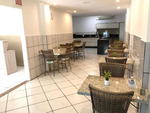 Hostal Pousada Enseada Dos Golfinhos