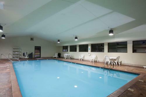 Hotel Hawthorn Suites Midwest City