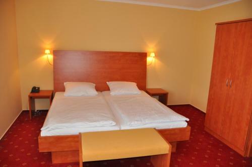 Hotel Caf� Ernst