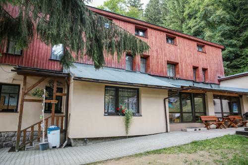 Hostal Chata Bajama