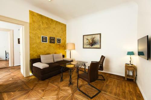 Hotel U Zlateho Jelena