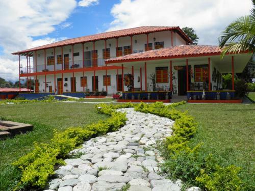 Agroturismo Finca Hotel La Rivera