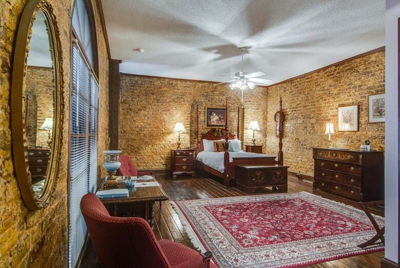 27 State Street Bed & Breakfast
