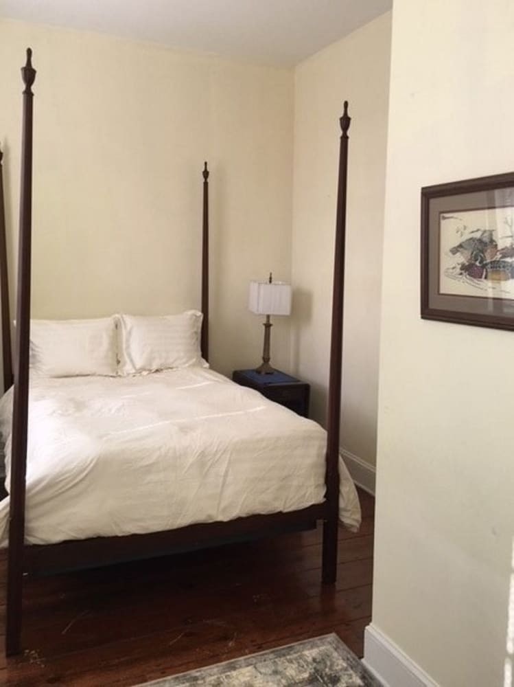 27 State Street Bed & Breakfast