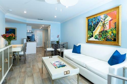 Crane's Beachhouse Hotel & Tiki Bar