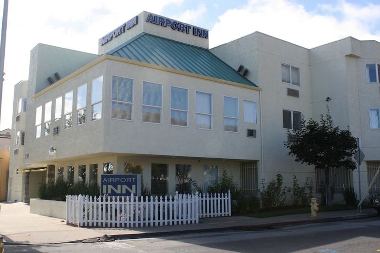 Motel Airport Inn