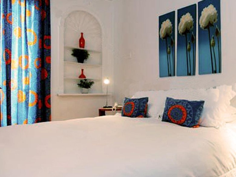 We Hotel