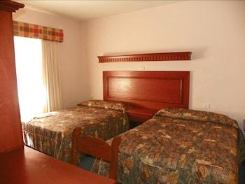 Hotel Mar�a Luisa Inn & Suites