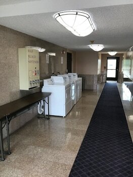 Hotel Marvin's Garden Inn