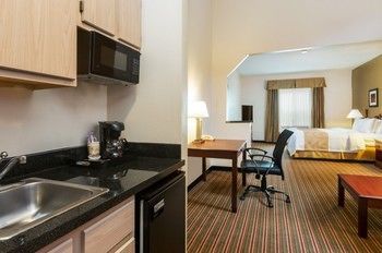 Hotel Quality Inn & Suites West Chase