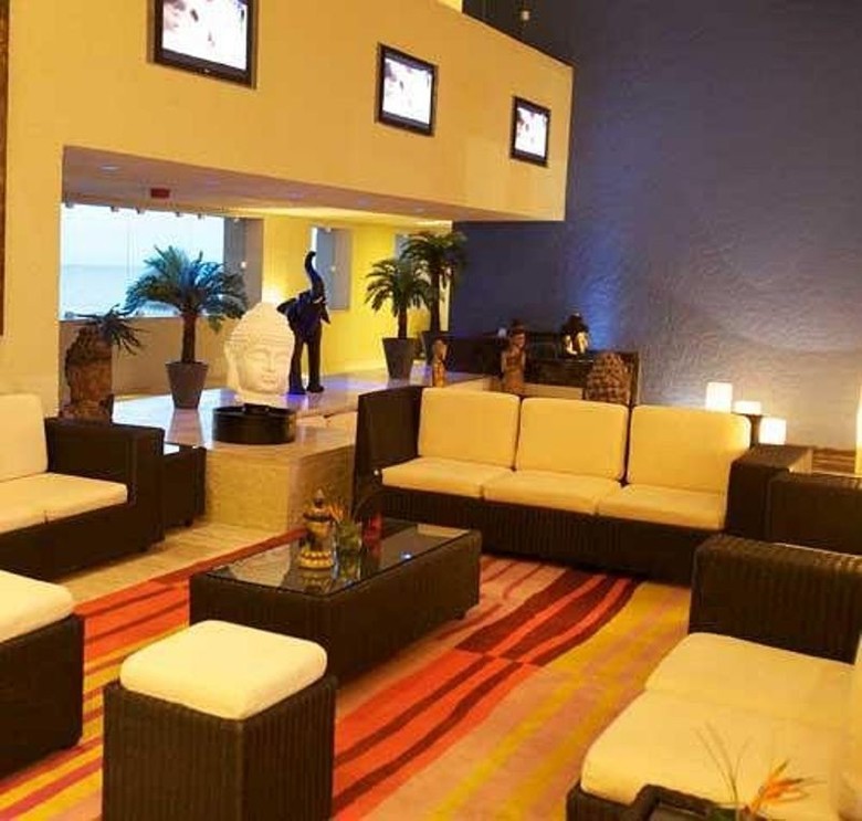 Hotel Raintree�s Club Regina