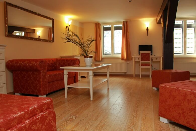 Hostal Hotel Kaufmannshaus Krahnst�ver