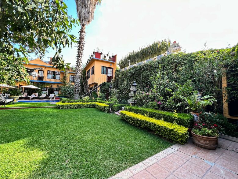 Hotel Hacienda De Las Flores
