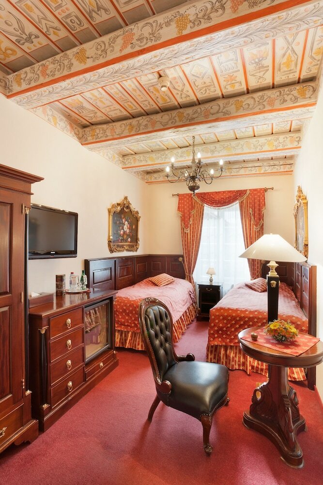 Hotel U Zlateho Stromu