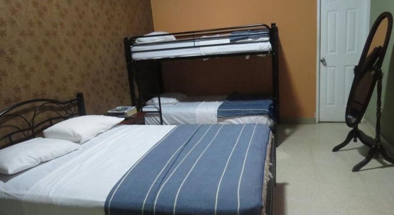 Hostal Cocos Inn