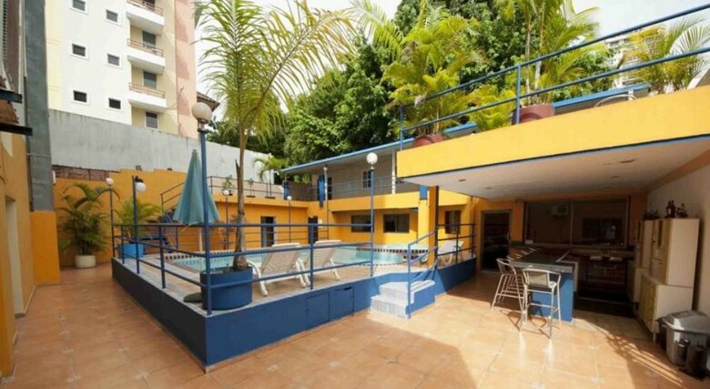 Hotel Cresta Inn
