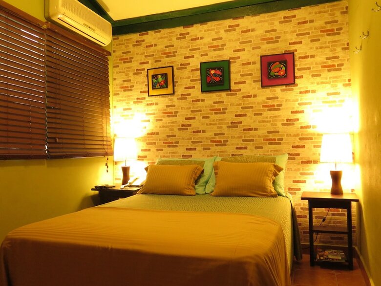 Panama House Bed & Breakfast