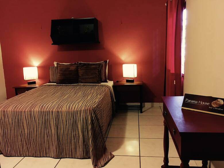 Panama House Bed & Breakfast
