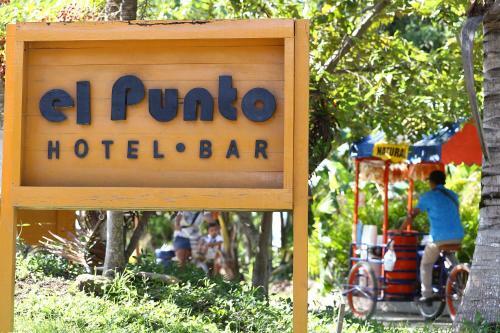 Hotel & Hostel El Punto