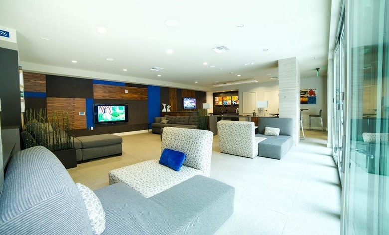 Wilshire Getaway Apartment