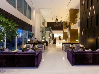 Flora Creek Deluxe Hotel Apartments