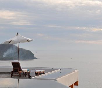 Tentaciones Hotel & Lounge Pool