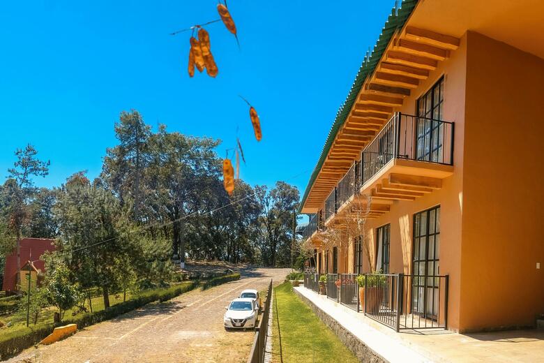 Hotel Zirahuen Forest And Resort
