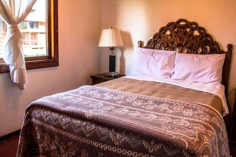 Hotel Zirahuen Forest And Resort