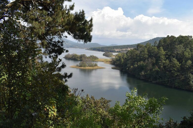 Hotel Zirahuen Forest And Resort
