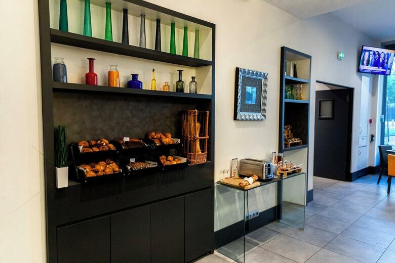 Porte De Versailles Hotel