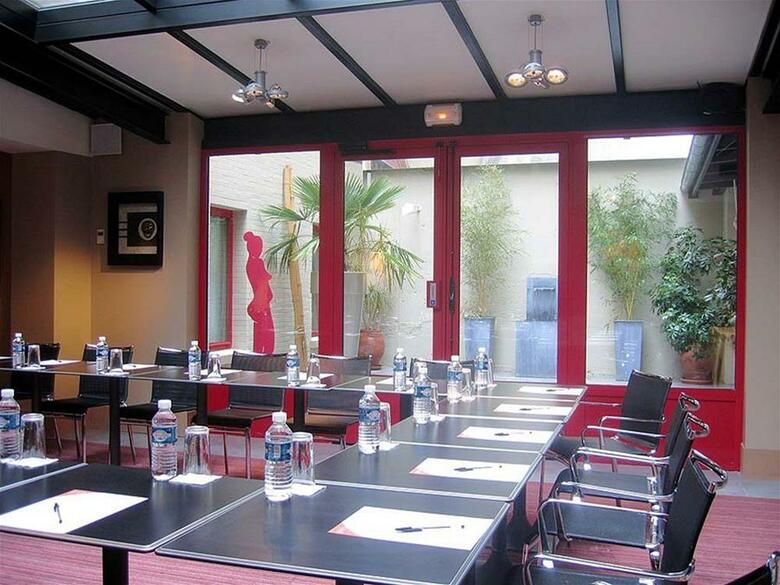 Porte De Versailles Hotel