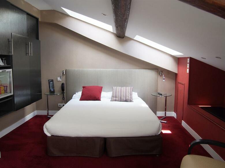 Porte De Versailles Hotel