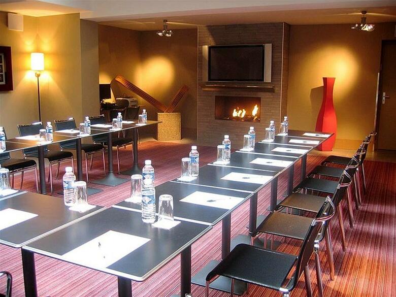 Porte De Versailles Hotel