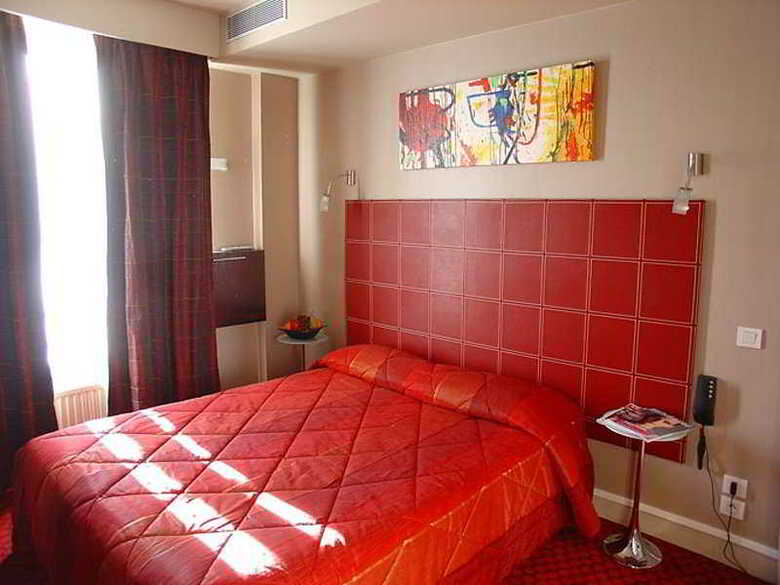 Porte De Versailles Hotel