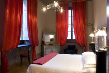 Bed & Breakfast N4u Guest House