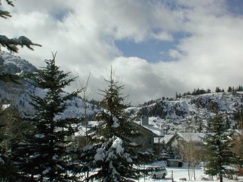 Hotel Snowcreek Resort
