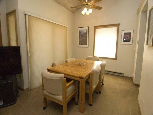 Hotel Snowcreek Resort