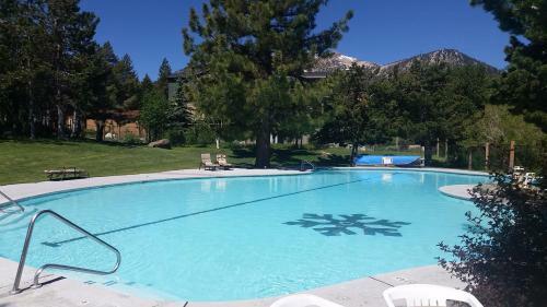 Hotel Snowcreek Resort