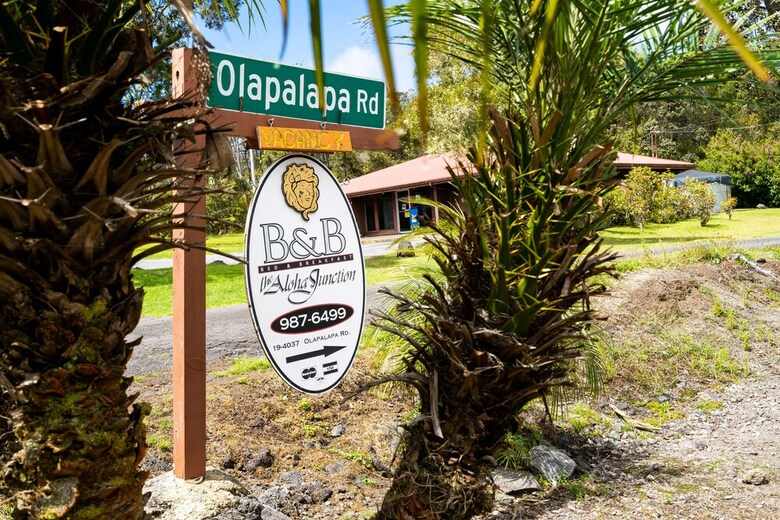 Aloha Junction Bed & Breakfast