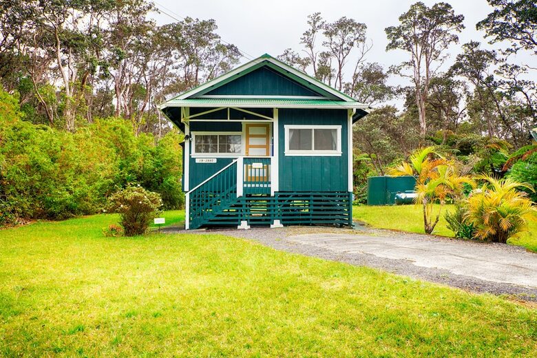 Lava Lodge At Hale Kilauea