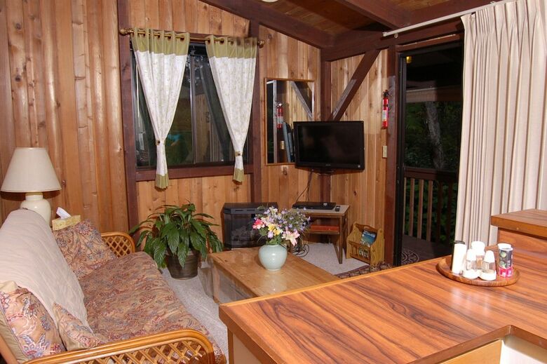 Lava Lodge At Hale Kilauea