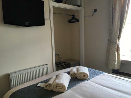 Hostal Cubbon House